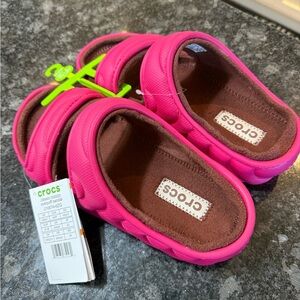 CROCS Fuchsia Slippers